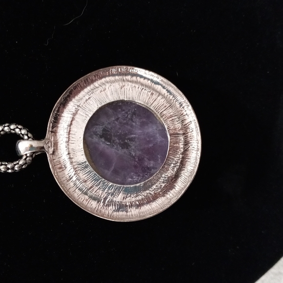 Silvertone Neckless & Pierced Earrings with Lilic Amethyst stones - Picture 5 of 9